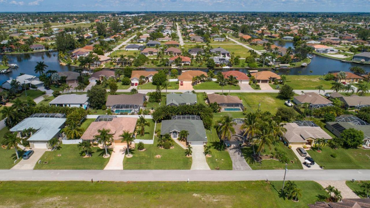 Luxury Home, Hot Tub, Heated Pool, Tiki Bar - Villa Spain Cape Coral Extérieur photo