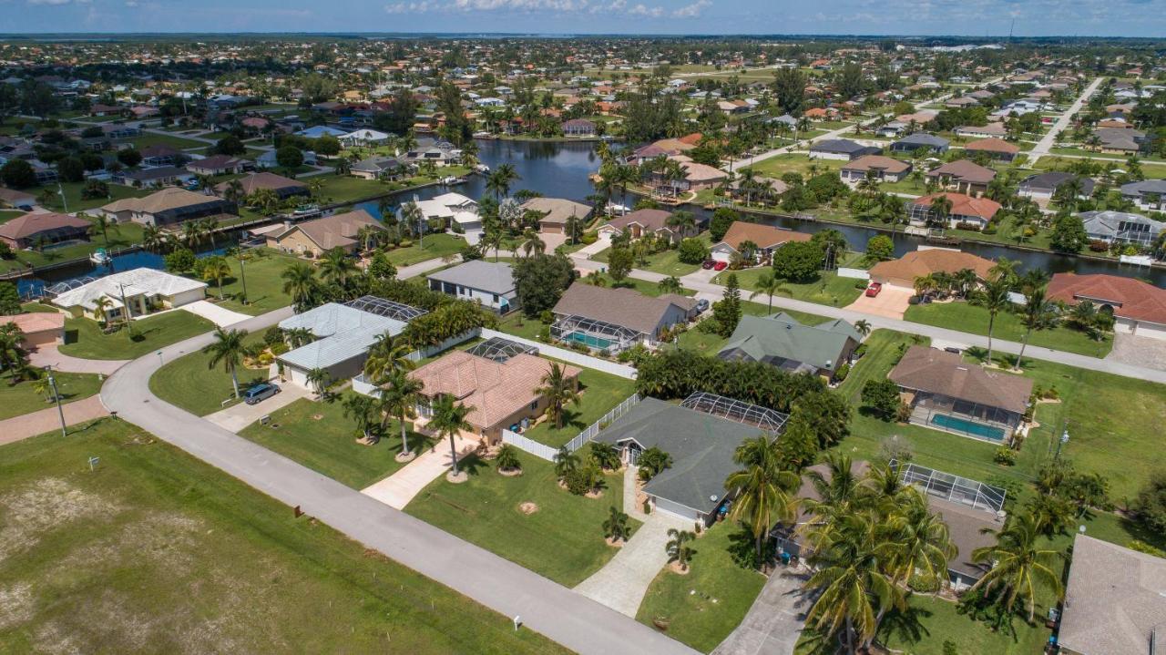Luxury Home, Hot Tub, Heated Pool, Tiki Bar - Villa Spain Cape Coral Extérieur photo