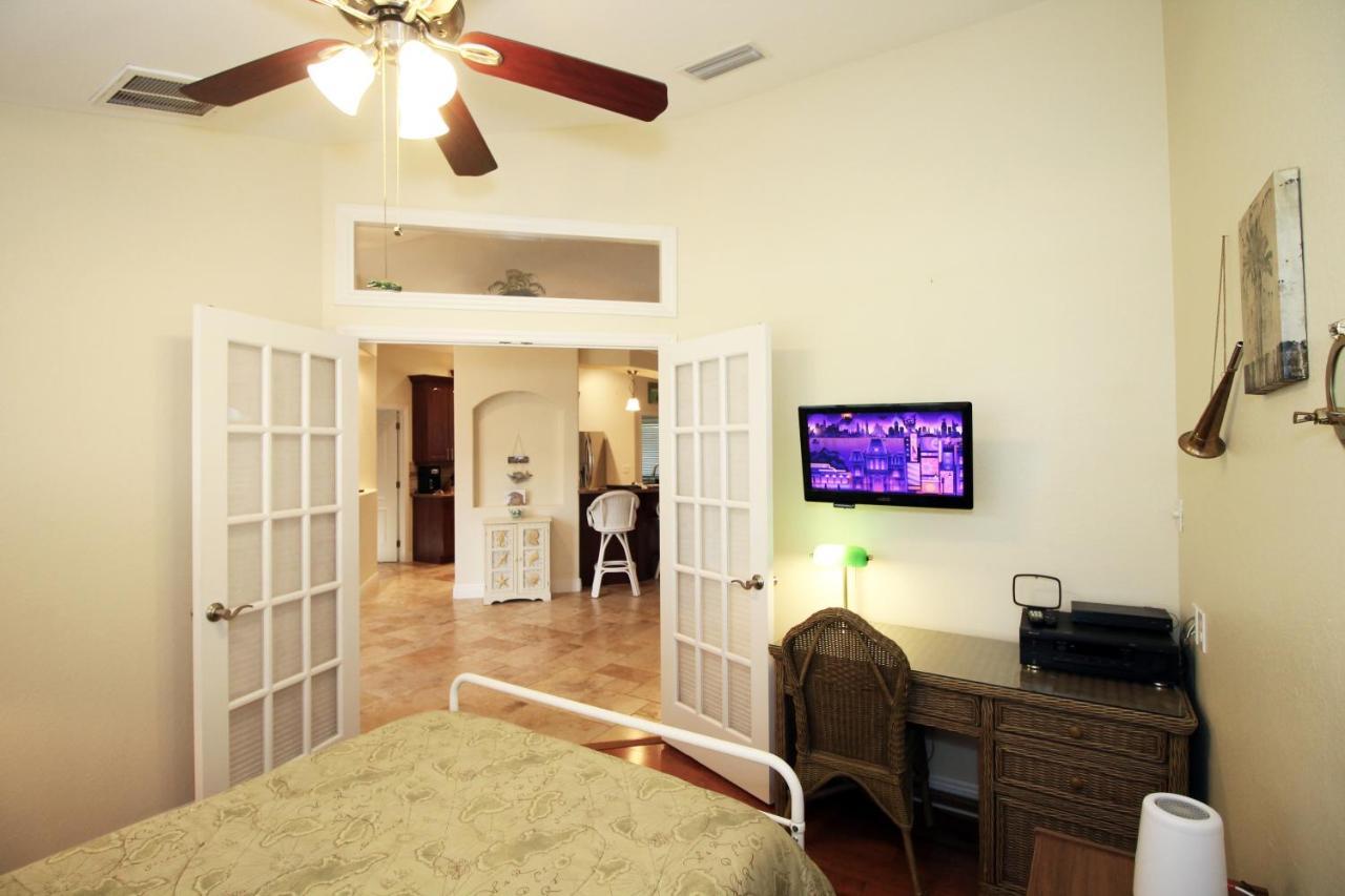 Luxury Home, Hot Tub, Heated Pool, Tiki Bar - Villa Spain Cape Coral Extérieur photo
